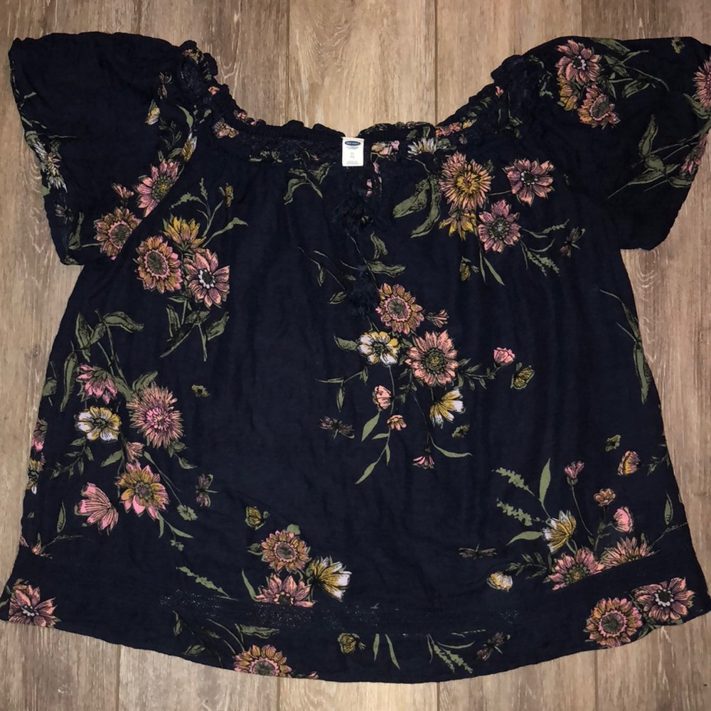 ❄️ Old Navy blouse